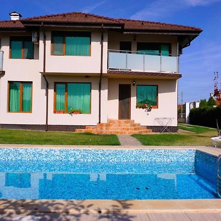 Вила Помело - Family Villa Pomelo Bŭlgarevo Eksteriør bilde